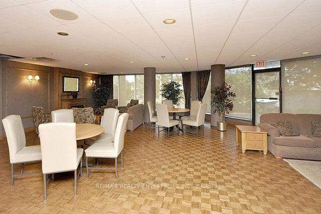 508 - 350 Webb Dr, Condo with 1 bedrooms, 1 bathrooms and 1 parking in Mississauga ON | Image 2
