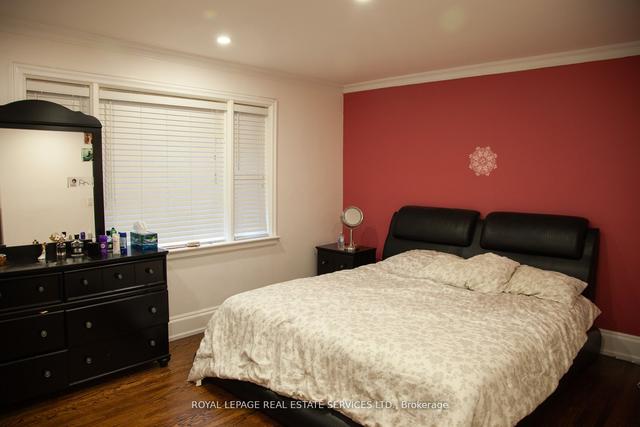 38 Citation Dr, House detached with 3 bedrooms, 3 bathrooms and 6 parking in Toronto ON | Image 4