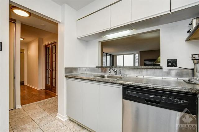 613 - 80 Sandcastle Drive, Condo with 2 bedrooms, 2 bathrooms and 1 parking in Ottawa ON | Image 9