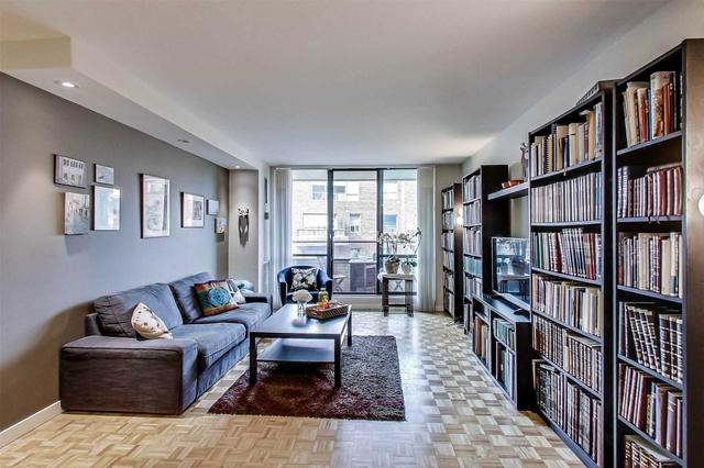 610 - 22 Shallmar Blvd, Condo with 3 bedrooms, 2 bathrooms and 1 parking in Toronto ON | Image 19
