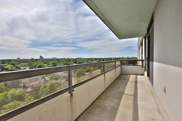 1002 - 10 Prue Ave, Condo with 3 bedrooms, 4 bathrooms and 2 parking in Toronto ON | Image 17