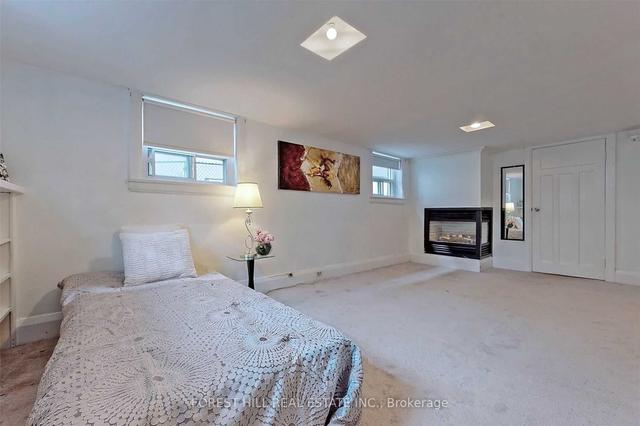 37 Regina Ave, House detached with 2 bedrooms, 2 bathrooms and 4 parking in Toronto ON | Image 14
