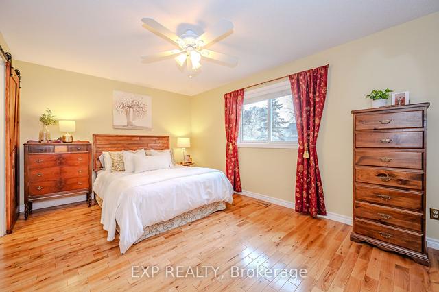 44 Celia Cres, House detached with 2 bedrooms, 2 bathrooms and 4 parking in Guelph ON | Image 9