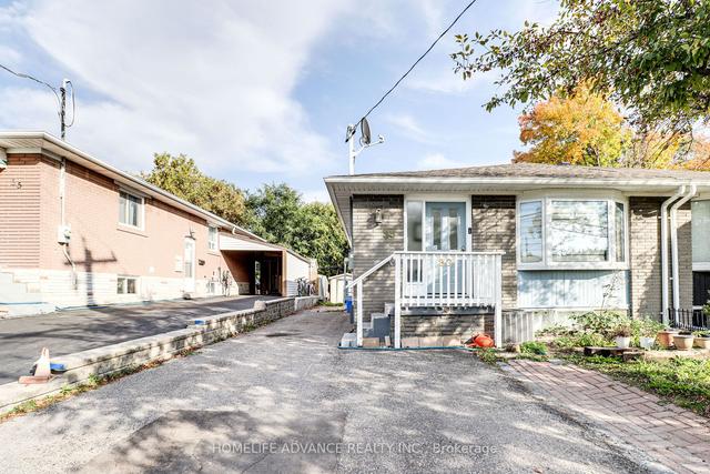 33 Longford Dr, House semidetached with 3 bedrooms, 2 bathrooms and 4 parking in Newmarket ON | Image 21