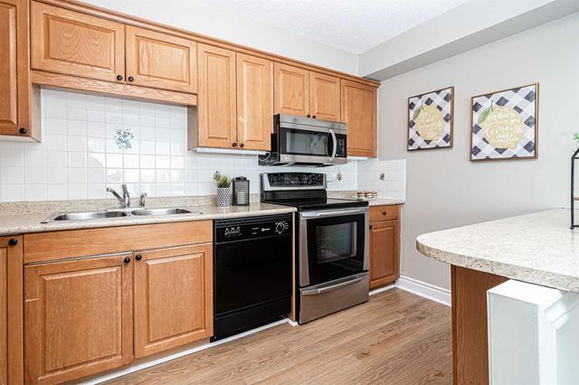 ph3 - 55 William St E, Condo with 2 bedrooms, 2 bathrooms and 1 parking in Oshawa ON | Image 3