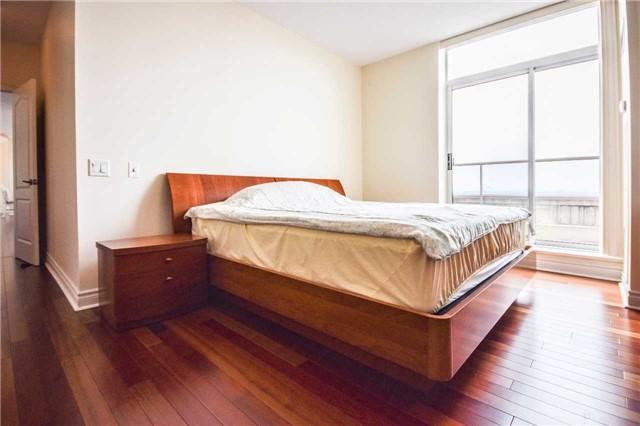 Uph1 - 2 Clairtrell Rd, Condo with 3 bedrooms, 2 bathrooms and 1 parking in Toronto ON | Image 14