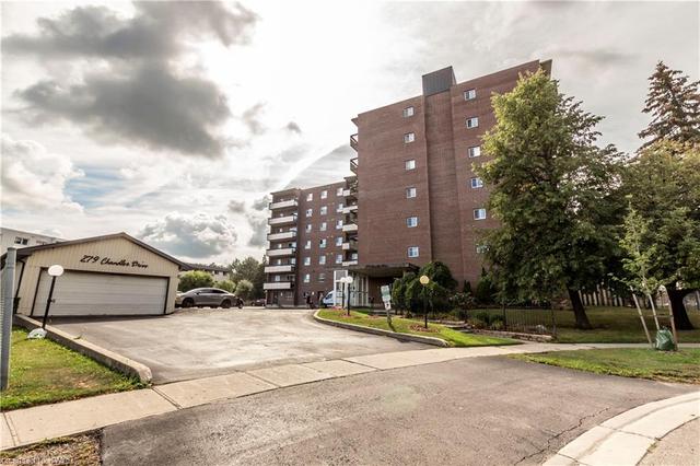 203 - 279 Chandler Drive, House attached with 2 bedrooms, 1 bathrooms and 1 parking in Kitchener ON | Image 1