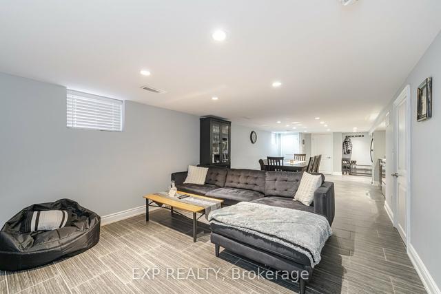 54 William St, House detached with 3 bedrooms, 2 bathrooms and 5 parking in Toronto ON | Image 19