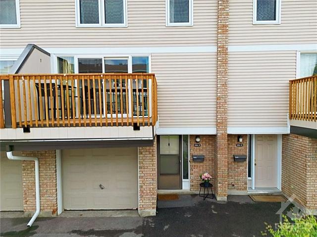 d - 284 Dalehurst Drive, Townhouse with 3 bedrooms, 2 bathrooms and 2 parking in Ottawa ON | Image 2