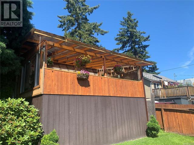 625 Nicol St, House detached with 3 bedrooms, 1 bathrooms and 2 parking in Nanaimo BC | Image 2