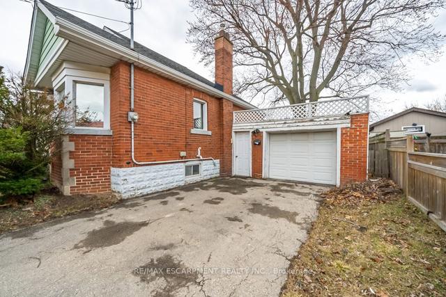 326 East 12th St, House detached with 3 bedrooms, 1 bathrooms and 4 parking in Hamilton ON | Image 34