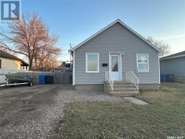 610 Fifth Street, House detached with 2 bedrooms, 1 bathrooms and null parking in Estevan SK | Image 27