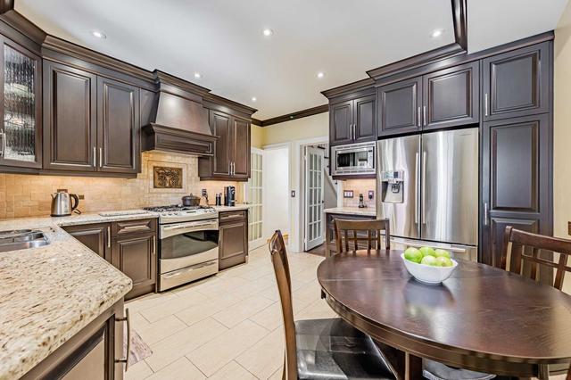 27 Edith Ave, House semidetached with 3 bedrooms, 2 bathrooms and 0 parking in Toronto ON | Image 4