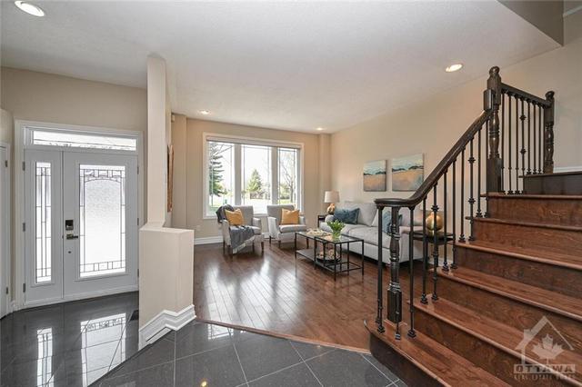 30 Mattamy Place, House detached with 6 bedrooms, 5 bathrooms and 4 parking in Ottawa ON | Image 3