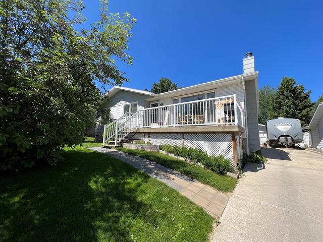 154 Maligne Drive, House detached with 4 bedrooms, 2 bathrooms and 5 parking in Hinton AB | Image 1