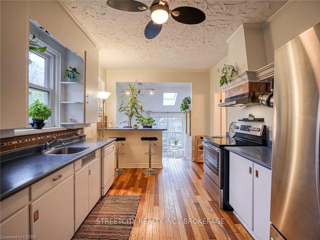 15 Southgate St, House detached with 2 bedrooms, 1 bathrooms and 2 parking in London ON | Image 13