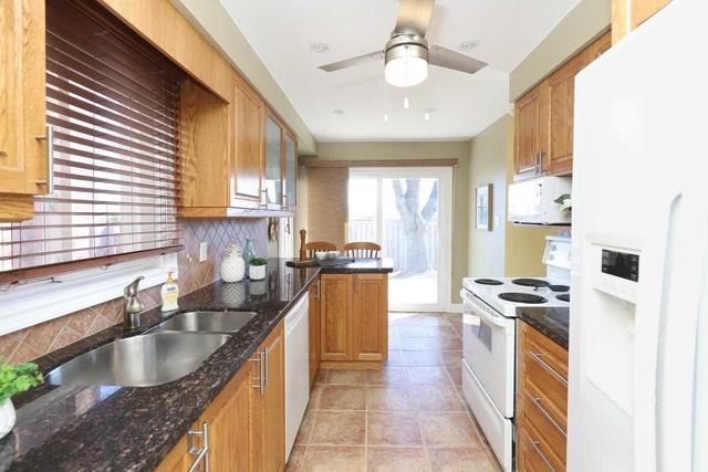 39 Miley Dr, House attached with 3 bedrooms, 2 bathrooms and 3 parking in Markham ON | Image 30