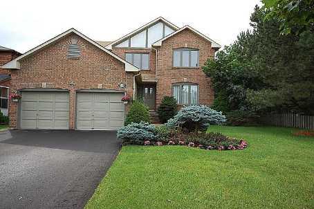 3318 Huxley Dr, House detached with 4 bedrooms, 3 bathrooms and 4 parking in Mississauga ON | Image 1