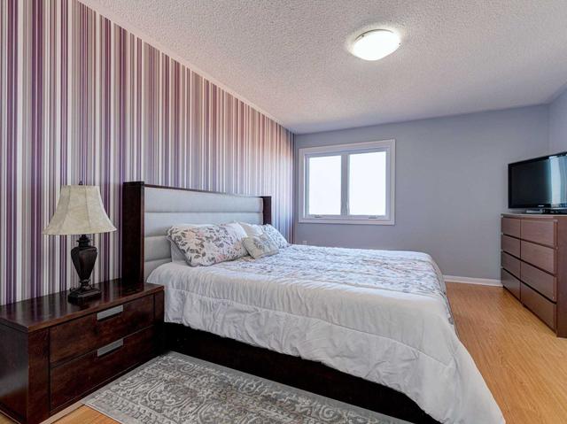71 Herdwick St, House semidetached with 4 bedrooms, 3 bathrooms and 4 parking in Brampton ON | Image 16