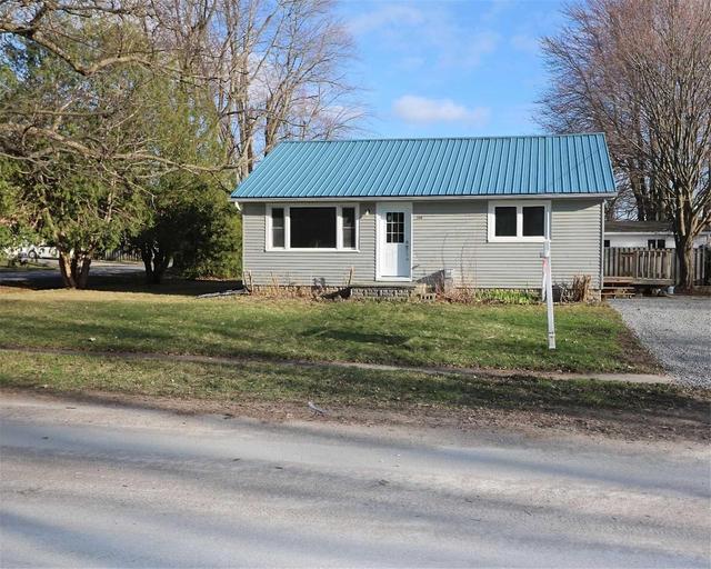 104 Munro St W, House detached with 2 bedrooms, 2 bathrooms and 4 parking in Brock ON | Image 1