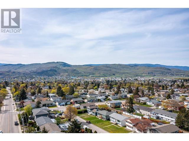1209 36 Avenue, House detached with 3 bedrooms, 2 bathrooms and 2 parking in Vernon BC | Image 36