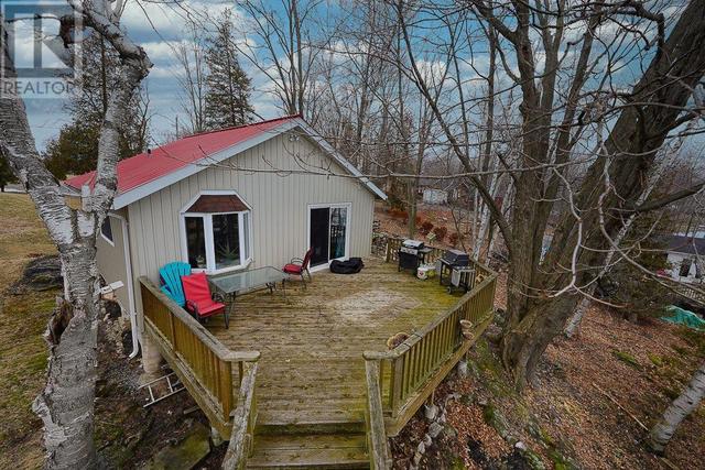 3515 Buck Point Road, Home with 1 bedrooms, 1 bathrooms and null parking in South Frontenac ON | Image 5