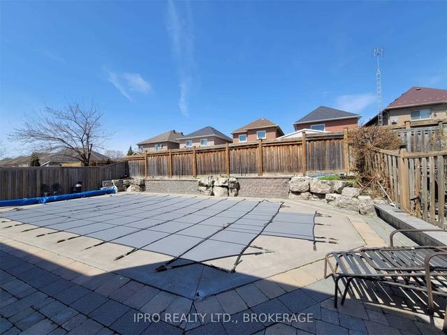 274 Falstaff Ave, House detached with 4 bedrooms, 4 bathrooms and 6 parking in Toronto ON | Image 31