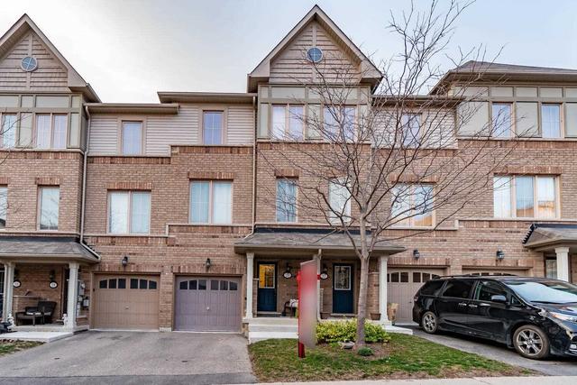 20 Cedar Lake Cres, Townhouse with 3 bedrooms, 3 bathrooms and 2 parking in Brampton ON | Image 1