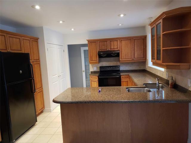 156 Trelawn Ave, House detached with 3 bedrooms, 3 bathrooms and 4 parking in Oakville ON | Image 4