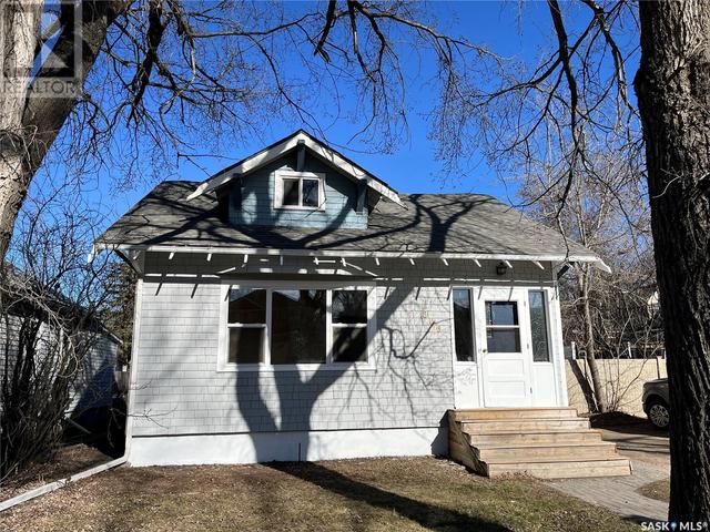 606 7th Avenue N, House detached with 5 bedrooms, 3 bathrooms and null parking in Saskatoon SK | Image 2