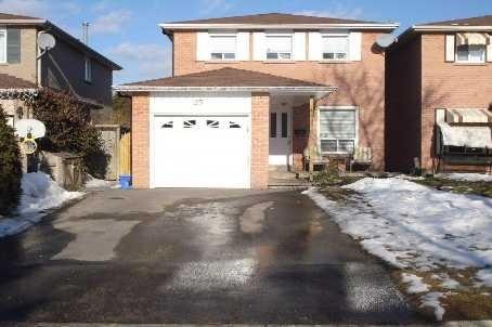23 Rawling Cres, House detached with 3 bedrooms, 2 bathrooms and 2 parking in Brampton ON | Image 1