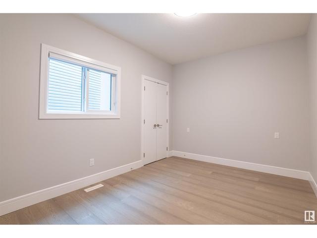 1934 20 St Nw, House detached with 8 bedrooms, 6 bathrooms and null parking in Edmonton AB | Image 5