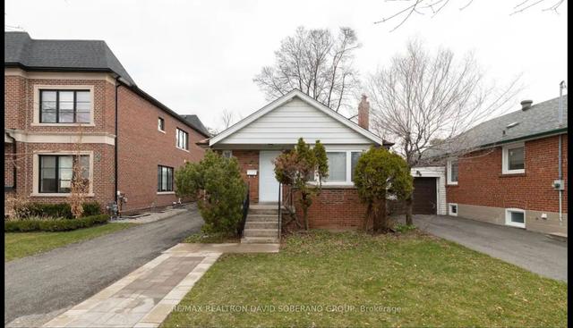 10 De Quincy Blvd, House detached with 3 bedrooms, 2 bathrooms and 5 parking in Toronto ON | Image 10