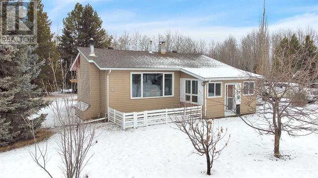 63020 Township Road 41 0, House detached with 2 bedrooms, 1 bathrooms and 4 parking in Clearwater County AB | Image 2