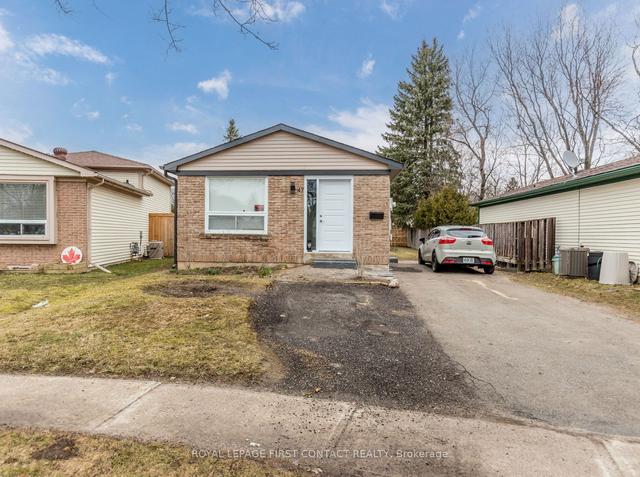 47 Mowat Cres, House detached with 3 bedrooms, 2 bathrooms and 5 parking in Barrie ON | Image 1