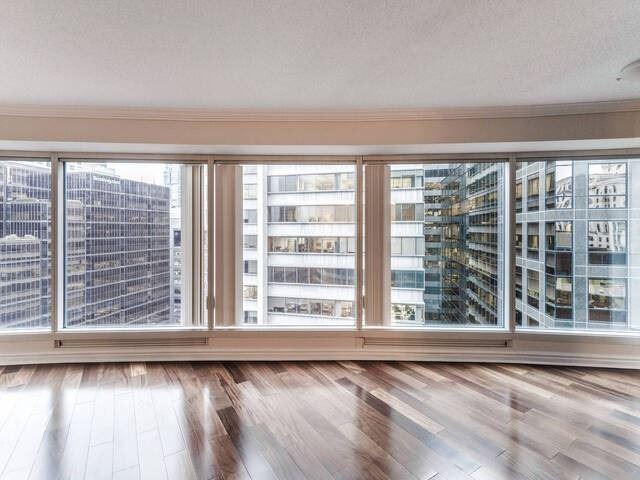 1607 - 33 University Ave, Condo with 2 bedrooms, 2 bathrooms and 1 parking in Toronto ON | Image 9