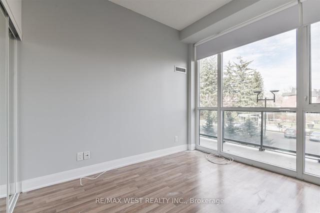 206 - 4700 Highway 7 Ave, Condo with 2 bedrooms, 2 bathrooms and 1 parking in Vaughan ON | Image 11
