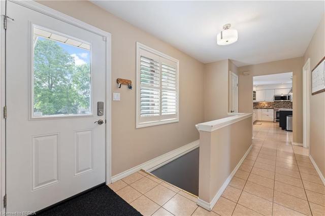 542 Paris Road, House detached with 4 bedrooms, 2 bathrooms and 17 parking in Brant ON | Image 17