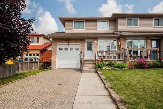 8 Marcon Crt, House semidetached with 3 bedrooms, 2 bathrooms and 4 parking in Kitchener ON | Image 1