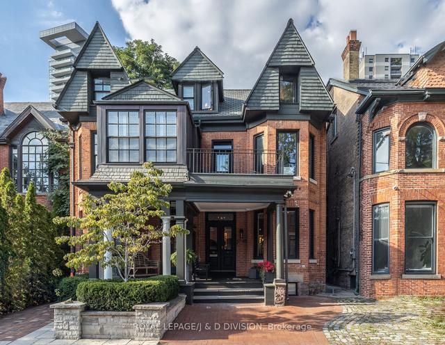 40 Bernard Ave, House semidetached with 4 bedrooms, 5 bathrooms and 1 parking in Toronto ON | Image 1