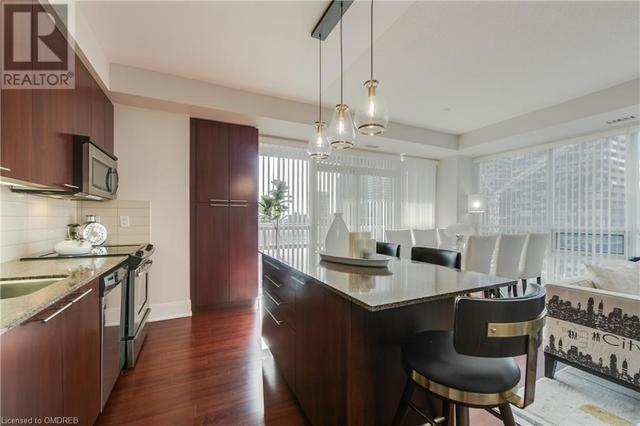 1315 - 70 Roehampton Avenue, House attached with 2 bedrooms, 2 bathrooms and 1 parking in Toronto ON | Image 24