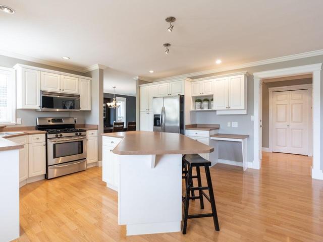 26992 25a Avenue, House detached with 6 bedrooms, 4 bathrooms and 6 parking in Langley BC | Image 13