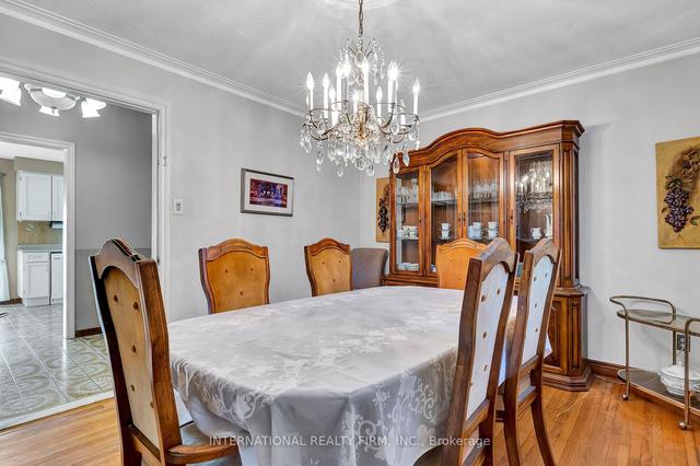 34 St Georges Blvd, House detached with 4 bedrooms, 3 bathrooms and 6 parking in Toronto ON | Image 39