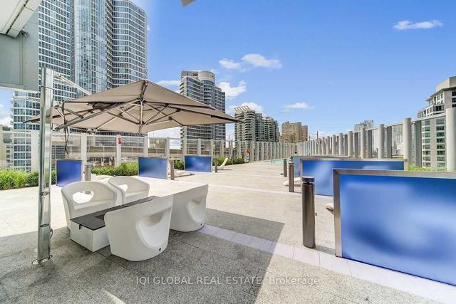 3003 - 10 York St, Condo with 2 bedrooms, 2 bathrooms and 1 parking in Toronto ON | Image 32