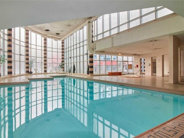 1214 - 1470 Midland Ave, Condo with 2 bedrooms, 2 bathrooms and 1 parking in Toronto ON | Image 3