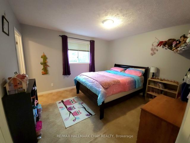 122 4th Ave W, House detached with 3 bedrooms, 2 bathrooms and 3 parking in Owen Sound ON | Image 7