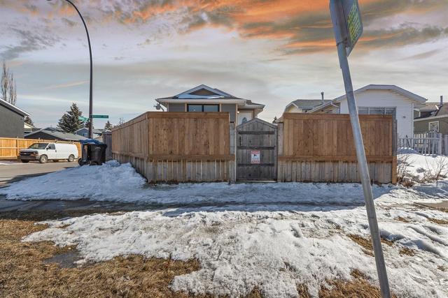 81 Taradale Drive Ne, House detached with 4 bedrooms, 2 bathrooms and 4 parking in Calgary AB | Image 27