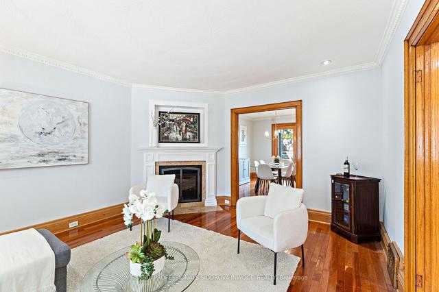 27 Parkview Gdns, House detached with 3 bedrooms, 3 bathrooms and 2 parking in Toronto ON | Image 28