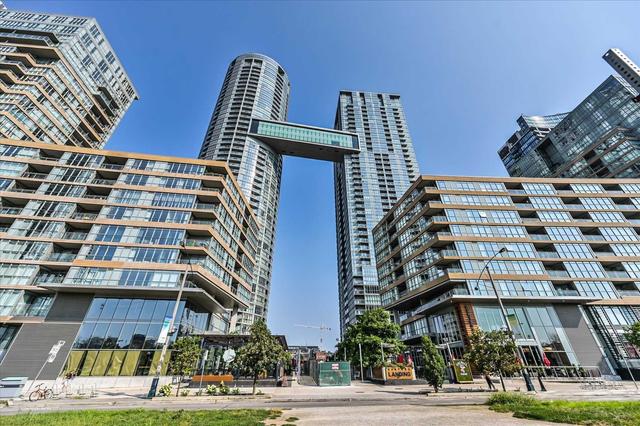 842a - 15 Iceboat Terr, Condo with 2 bedrooms, 1 bathrooms and 1 parking in Toronto ON | Image 11