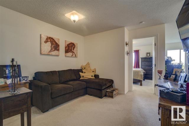 303 - 70 Woodsmere Cl, Condo with 1 bedrooms, 1 bathrooms and null parking in Fort Saskatchewan AB | Image 2